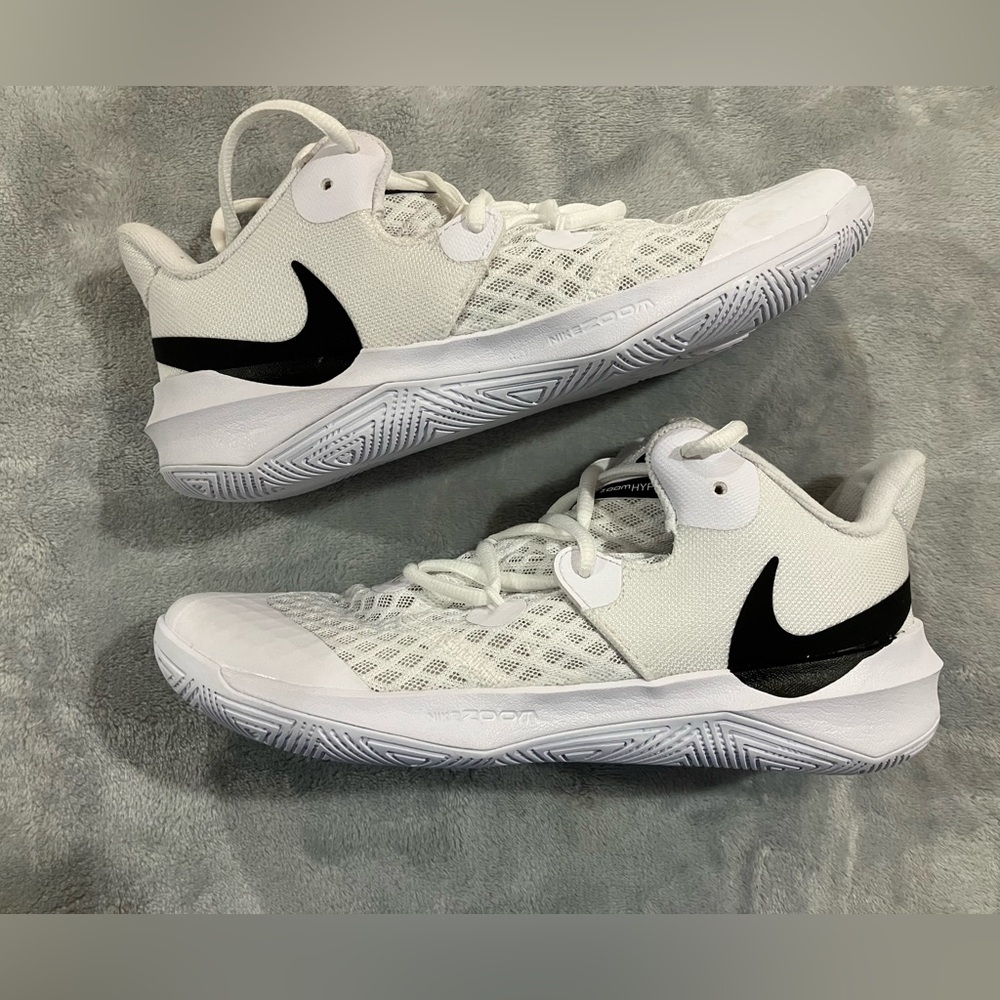 Nike HyperZoom Court Volleyball Size 6 White womens shoes